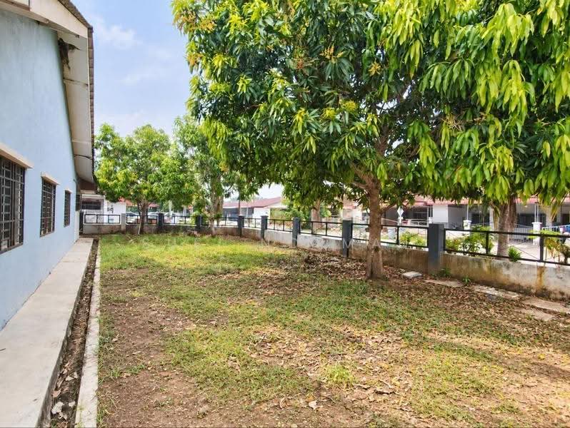 1-storey Terraced House for Sale in Taman Putera Indah (Batu Pahat) - Sufi Norman - Exterior - PropertyGuru.com.my