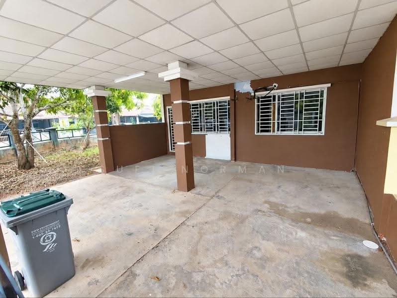 1-storey Terraced House for Sale in Taman Putera Indah (Batu Pahat) - Sufi Norman - Exterior - PropertyGuru.com.my