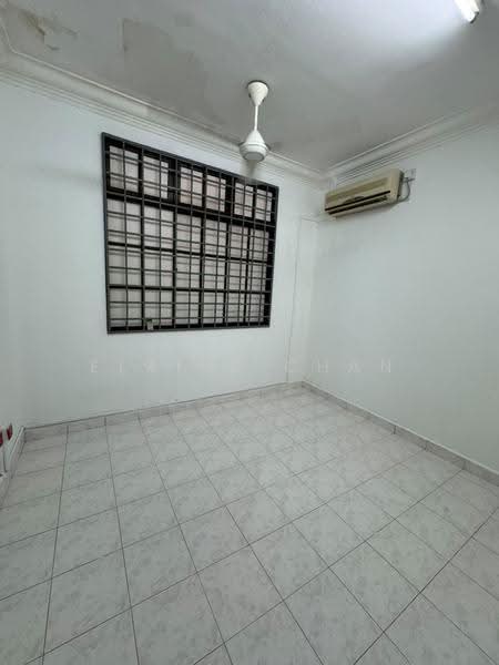 1.5-storey Terraced House for Rent in Taman Rinting (Masai) - Elaine Chan - Interior - PropertyGuru.com.my