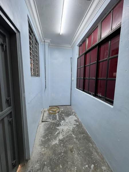 1.5-storey Terraced House for Rent in Taman Rinting (Masai) - Elaine Chan - Corridor - PropertyGuru.com.my
