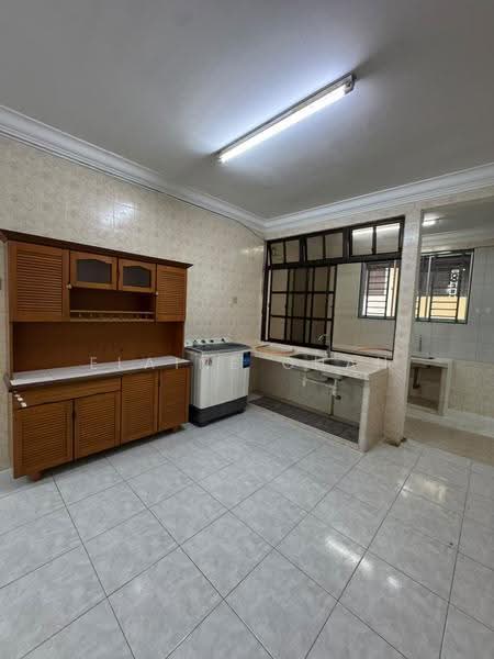 1.5-storey Terraced House for Rent in Taman Rinting (Masai) - Elaine Chan - Kitchen - PropertyGuru.com.my