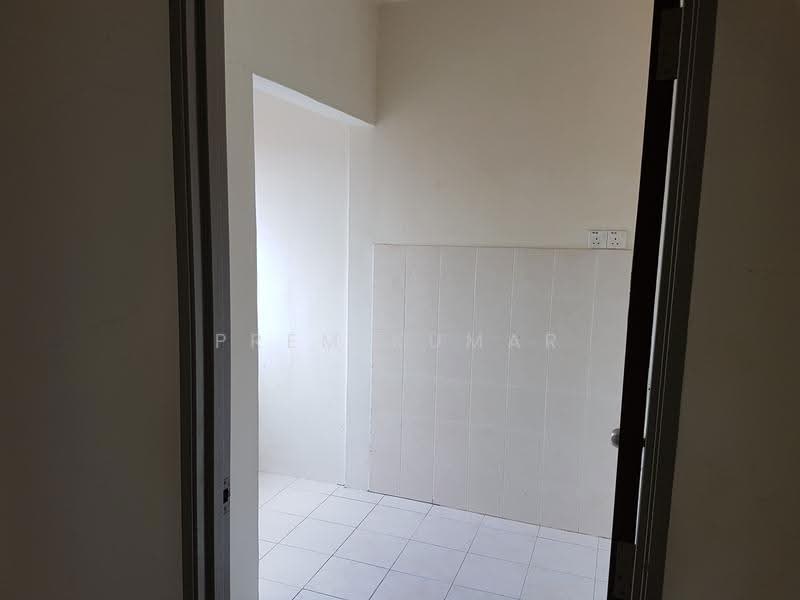 Maid/Powder Room