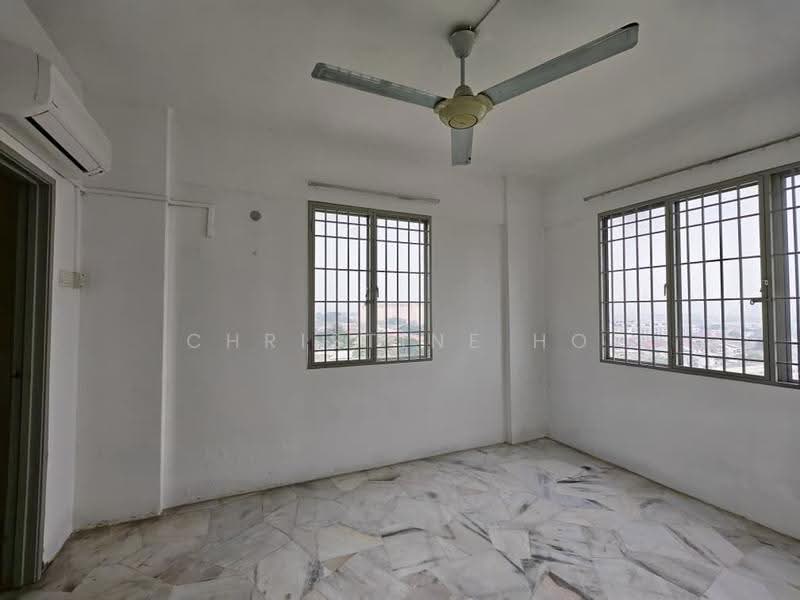 Pangsapuri untuk Disewa di Pangsapuri Seri Pinang - Christine Ho - Living Room - PropertyGuru.com.my