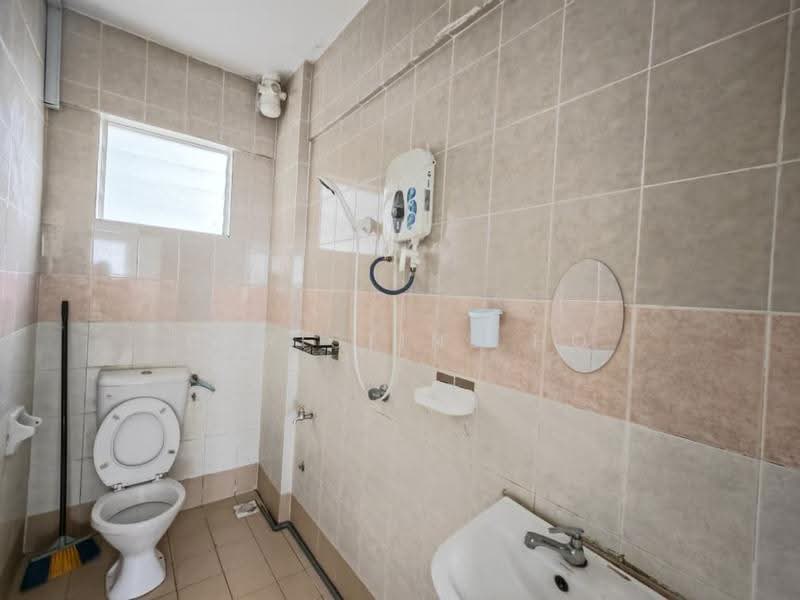 Pangsapuri untuk Disewa di Pangsapuri Seri Pinang - Christine Ho - Bathroom - PropertyGuru.com.my