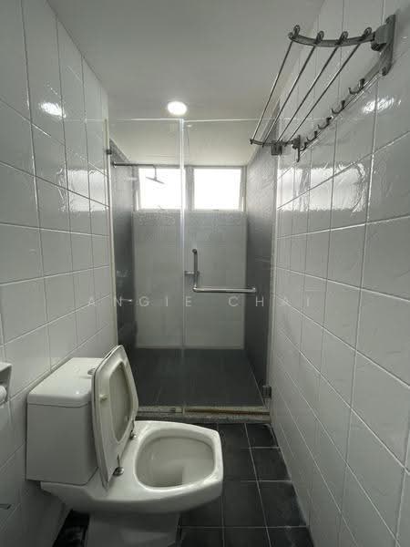 Condominium for Rent at The Plaza Condominium - Angie Chai - Bathroom - PropertyGuru.com.my