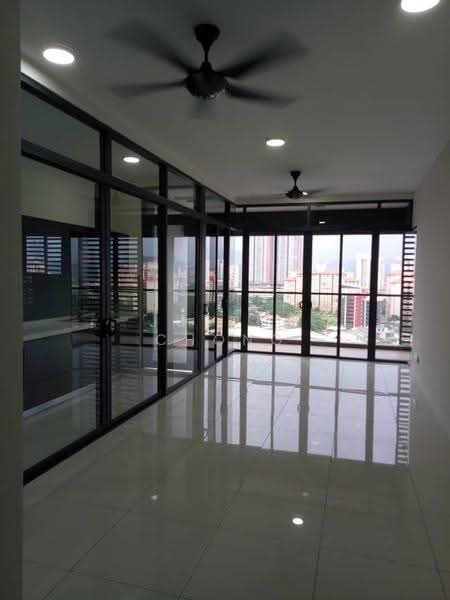 Kondominium untuk Dijual di Bennington Residences @ SkyArena - Justin Chong - Living Room - PropertyGuru.com.my