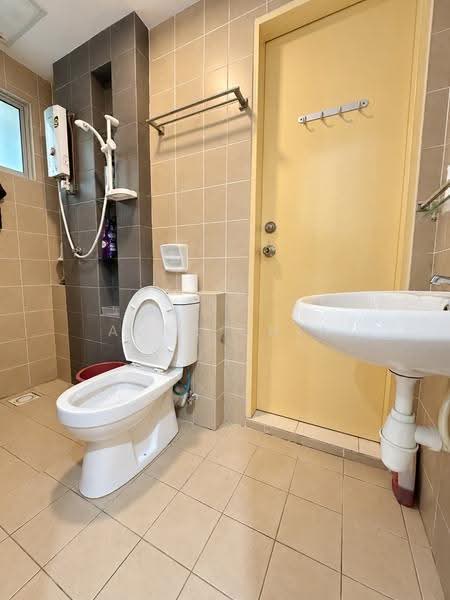 Condominium for Rent at The Peak Suites - Alan Chia - PropertyGuru.com.my