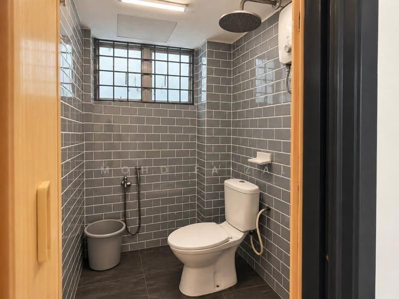 Apartment for Sale at Sri Putra Apartment @ Sungai Buloh - Mohd Faizal - Bathroom - PropertyGuru.com.my