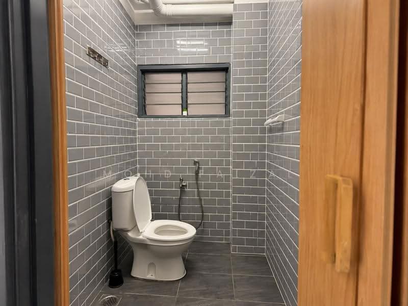 Apartment for Sale at Sri Putra Apartment @ Sungai Buloh - Mohd Faizal - Bathroom - PropertyGuru.com.my