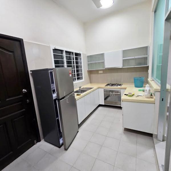 Rumah Teres 2-Tingkat untuk Disewa di Leisure Farm (Gelang Patah) - William Loke - Kitchen - PropertyGuru.com.my