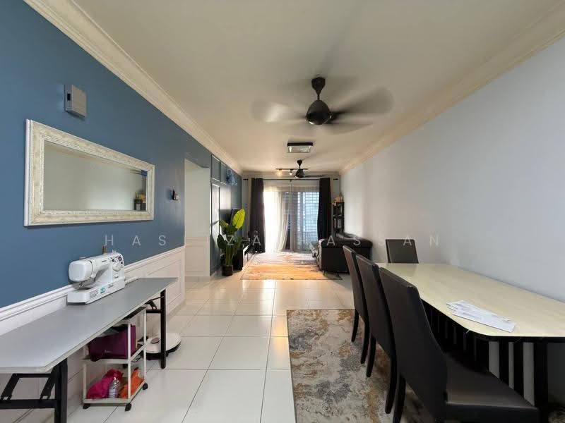 Apartment for Sale at Gapura Bayu - Hasliza Hassan - Living Room - PropertyGuru.com.my