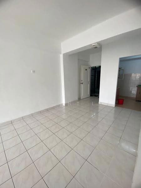 Kondominium untuk Disewa di Bayu Tasik 1 - Vincent Lee - Living Room - PropertyGuru.com.my
