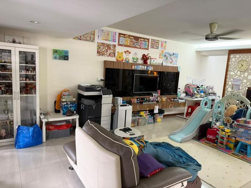 Rumah Teres 2-Tingkat untuk Dijual di Bandar Sri Damansara (Selangor) - Crystal Ng - Living Room - PropertyGuru.com.my