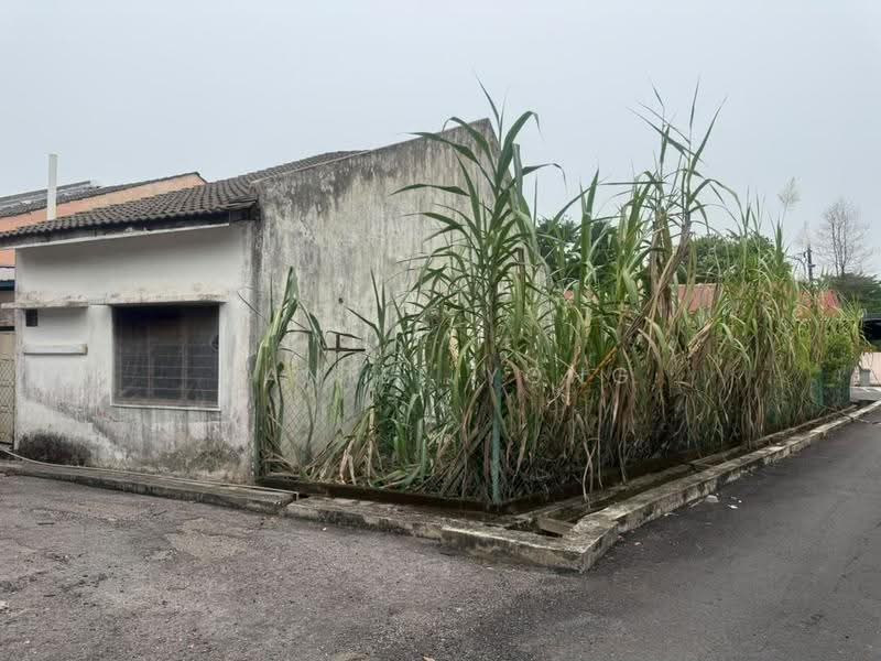 Rumah Teres 1-Tingkat untuk Dijual di Taman Skudai Baru (Skudai) - Daniel Yong - Exterior - PropertyGuru.com.my