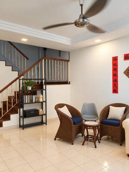 Rumah Bandar untuk Disewa di Taman Sungai Besi Indah (Seri Kembangan) - Amy Lim - Living Room - PropertyGuru.com.my