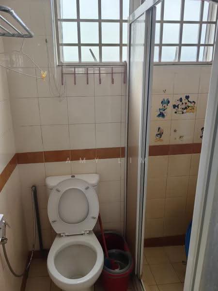 Rumah Bandar untuk Disewa di Taman Sungai Besi Indah (Seri Kembangan) - Amy Lim - Bathroom - PropertyGuru.com.my