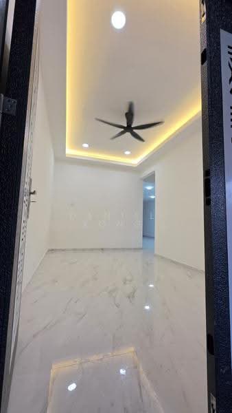 Rumah Teres 1-Tingkat untuk Dijual di Kampung Sungai Kembong (Klang) - Daniel Yong - Living Room - PropertyGuru.com.my