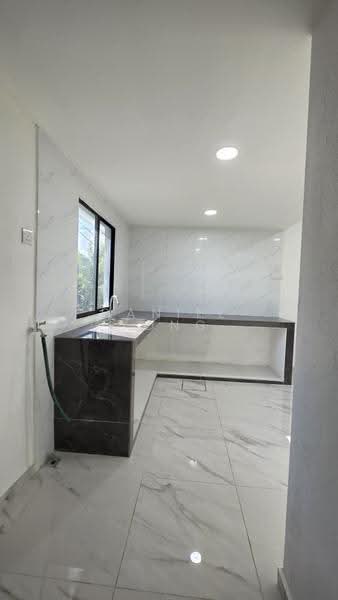 Rumah Teres 1-Tingkat untuk Dijual di Kampung Sungai Kembong (Klang) - Daniel Yong - Kitchen - PropertyGuru.com.my