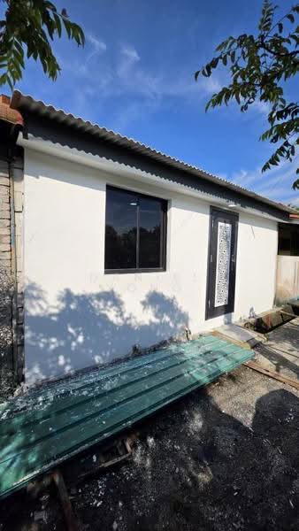 Rumah Teres 1-Tingkat untuk Dijual di Kampung Sungai Kembong (Klang) - Daniel Yong - Exterior - PropertyGuru.com.my