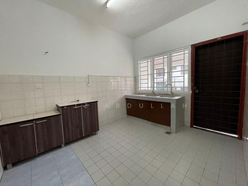 Rumah Teres untuk Disewa di Usj 2 (Subang Jaya) - Aziz Abdullah - PropertyGuru.com.my