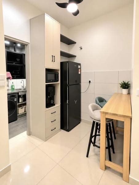 Kediaman Servis untuk Disewa di Traders Park - Shirley Lim - Kitchen common area - PropertyGuru.com.my