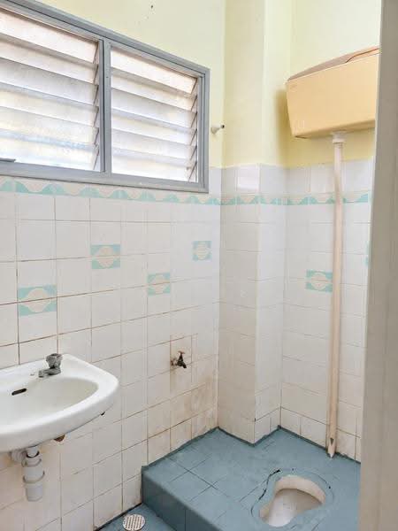 Rumah Teres 2-Tingkat untuk Dijual di Usj 3 (Subang Jaya) - Eve Liew - Bathroom - PropertyGuru.com.my