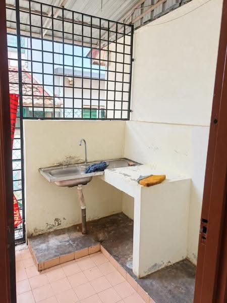 Rumah Teres 2-Tingkat untuk Dijual di Usj 3 (Subang Jaya) - Eve Liew - Balcony - PropertyGuru.com.my