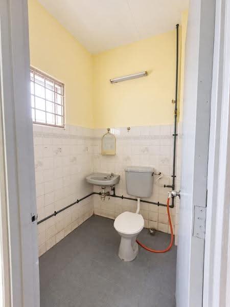 Rumah Teres 2-Tingkat untuk Dijual di Usj 3 (Subang Jaya) - Eve Liew - Bathroom - PropertyGuru.com.my