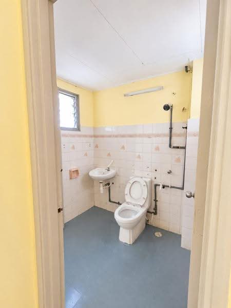 Rumah Teres 2-Tingkat untuk Dijual di Usj 3 (Subang Jaya) - Eve Liew - Bathroom - PropertyGuru.com.my