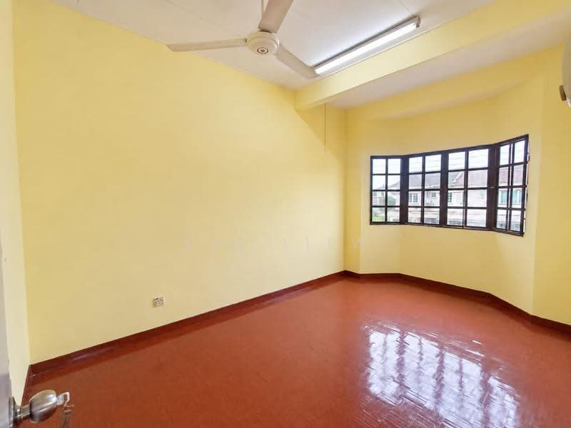 Rumah Teres 2-Tingkat untuk Dijual di Usj 3 (Subang Jaya) - Eve Liew - Living Room - PropertyGuru.com.my