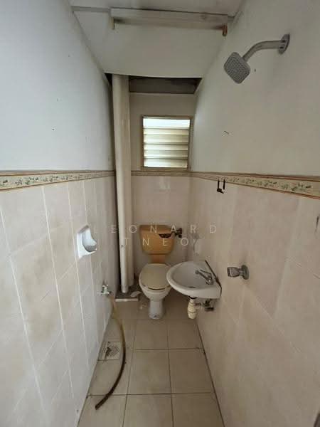 Pangsapuri untuk Dijual di Puchong Permata 1 - Leonard Tneo - Bathroom - PropertyGuru.com.my