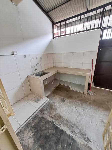 1-storey Terraced House for Sale in Pandan Perdana (Cheras) - Remy Lim - Kitchen - PropertyGuru.com.my