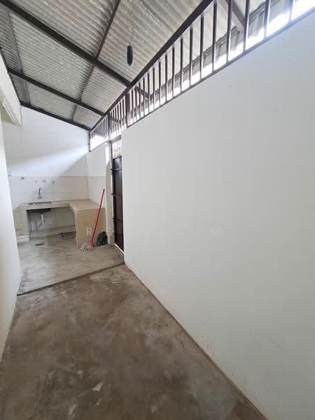1-storey Terraced House for Sale in Pandan Perdana (Cheras) - Remy Lim - Kitchen - PropertyGuru.com.my
