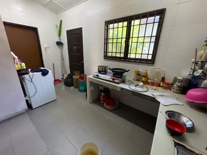 1-storey Terraced House for Sale in Taman Pendamar Indah 2 (Klang) - Stephanie Yap - Kitchen - PropertyGuru.com.my