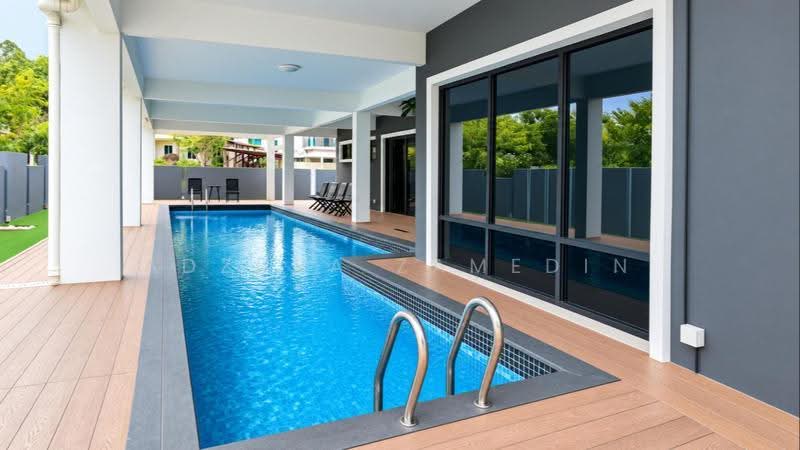 Bungalow House for Sale in Perdana Lake View (Cyberjaya) - Adzura Zamedin - Pool - PropertyGuru.com.my