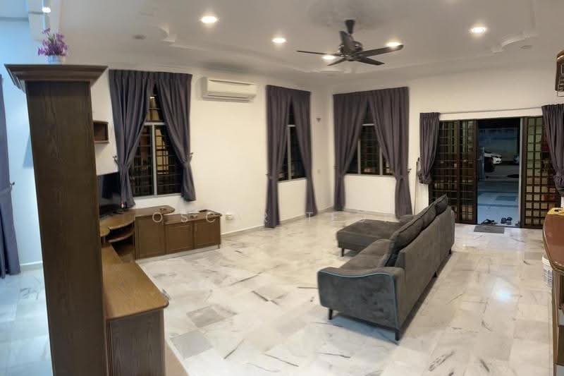 Rumah Berkembar untuk Disewa di Ipoh Garden (Ipoh) - Oscar Teoh - Living Room - PropertyGuru.com.my