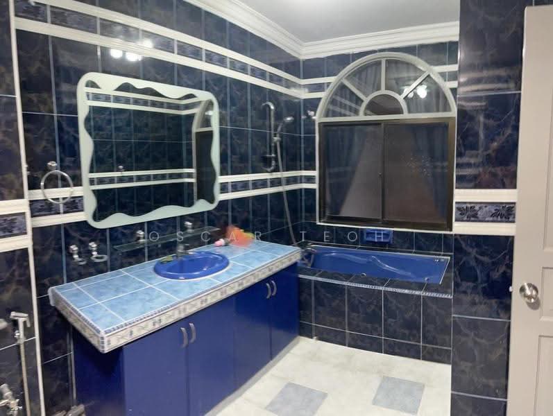 Rumah Berkembar untuk Disewa di Ipoh Garden (Ipoh) - Oscar Teoh - Bathroom - PropertyGuru.com.my