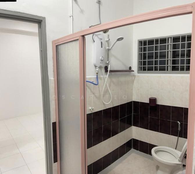 Rumah Berkembar untuk Disewa di Ipoh Garden (Ipoh) - Oscar Teoh - Bathroom - PropertyGuru.com.my