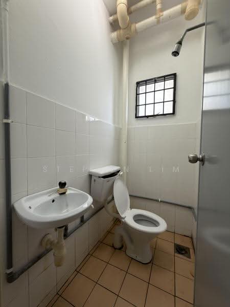 Apartment for Rent at Sri Kayangan (Casa Desira) - Stephen Lim - Bathroom - PropertyGuru.com.my