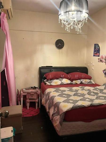 Apartment for Sale at Pangsapuri Subang Suria - Danial Mohd Zaki - Bedroom - PropertyGuru.com.my