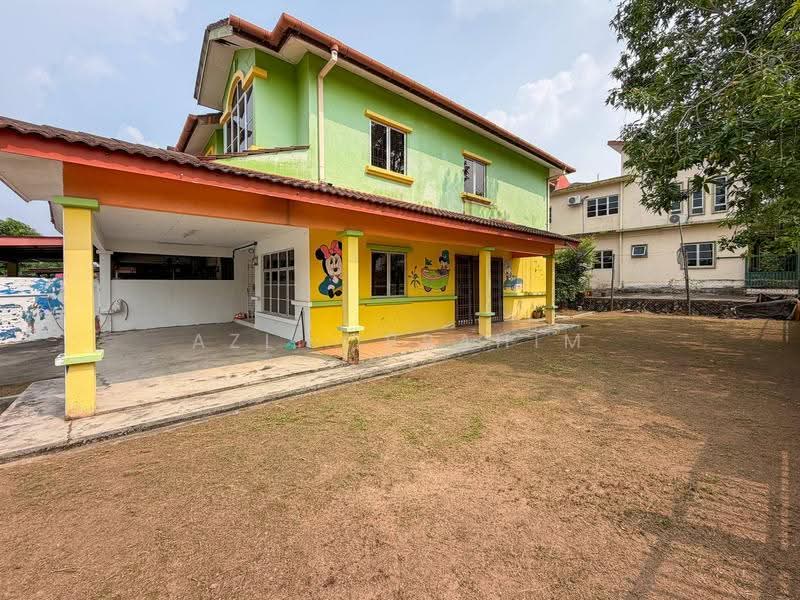 Rumah Teres 2-Tingkat untuk Dijual di Taman Pelangi Semenyih (Semenyih) - Azli Ibrahim - Exterior - PropertyGuru.com.my