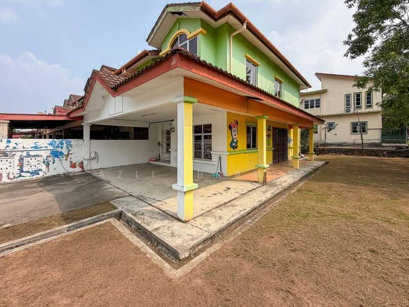 Rumah Teres 2-Tingkat untuk Dijual di Taman Pelangi Semenyih (Semenyih) - Azli Ibrahim - Exterior - PropertyGuru.com.my