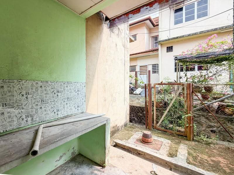 Rumah Teres 2-Tingkat untuk Dijual di Taman Pelangi Semenyih (Semenyih) - Azli Ibrahim - Exterior - PropertyGuru.com.my