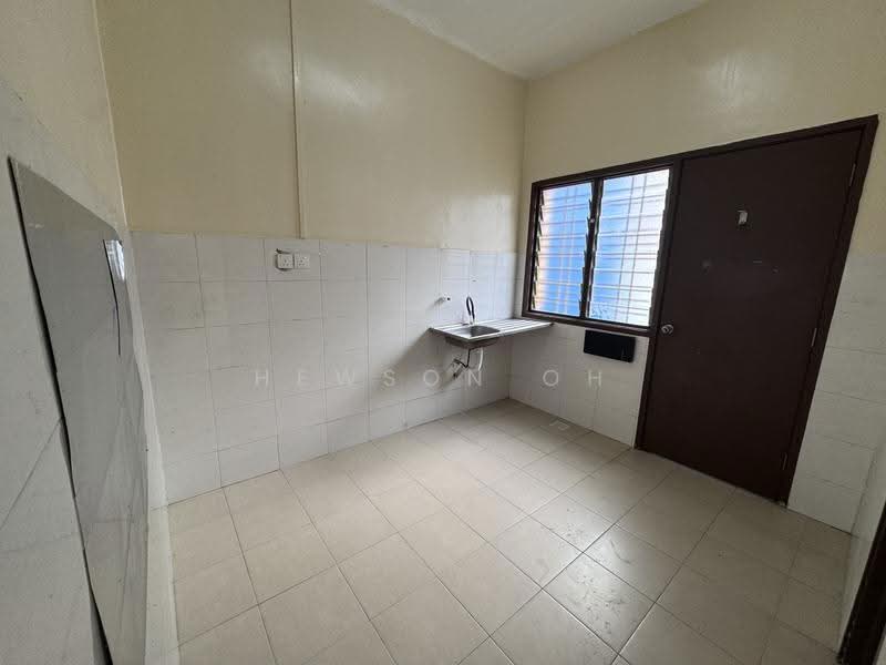 Rumah Teres 2-Tingkat untuk Disewa di Bandar Rinching (Semenyih) - Hewson Oh - Kitchen - PropertyGuru.com.my