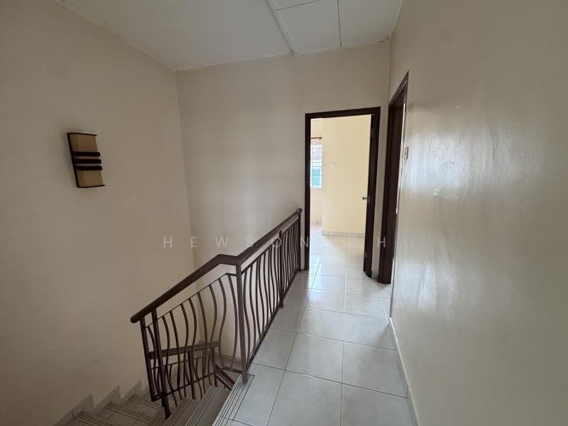 Rumah Teres 2-Tingkat untuk Disewa di Bandar Rinching (Semenyih) - Hewson Oh - Corridor - PropertyGuru.com.my
