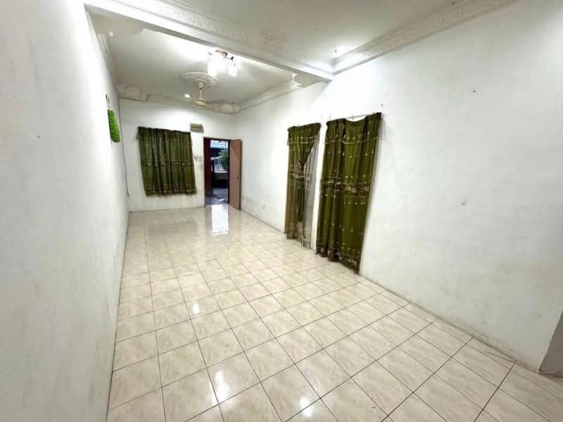 Rumah Teres 1-Tingkat untuk Dijual di Semenyih (Selangor) - Fazri . - Living Room - PropertyGuru.com.my