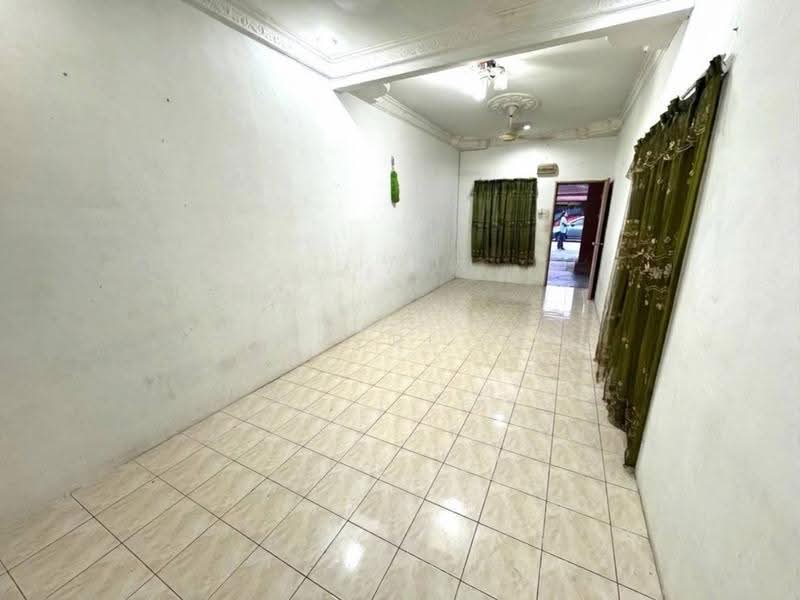 Rumah Teres 1-Tingkat untuk Dijual di Semenyih (Selangor) - Fazri . - Living Room - PropertyGuru.com.my