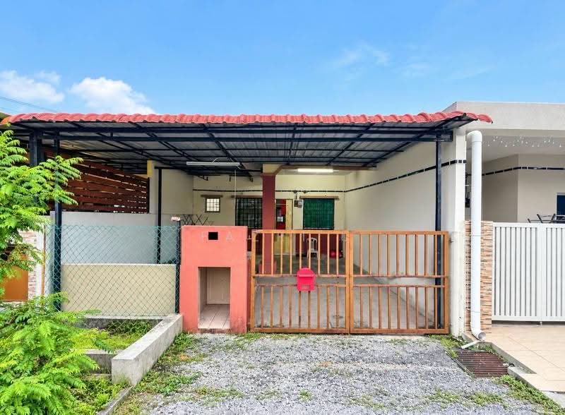 Rumah Teres 1-Tingkat untuk Dijual di Semenyih (Selangor) - Fazri . - Exterior - PropertyGuru.com.my