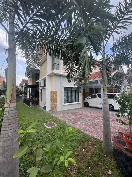 Semi-Detached House for Sale in Puncak Bangi (Bandar Baru Bangi) - Azli Ibrahim - Exterior - PropertyGuru.com.my