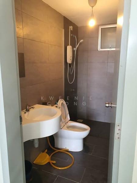 Condominium for Sale at Platinum OUG Residence - Kweenie Chong - Bathroom - PropertyGuru.com.my